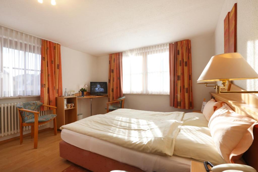 Hotel Pension Stern Bad Buchau Room photo