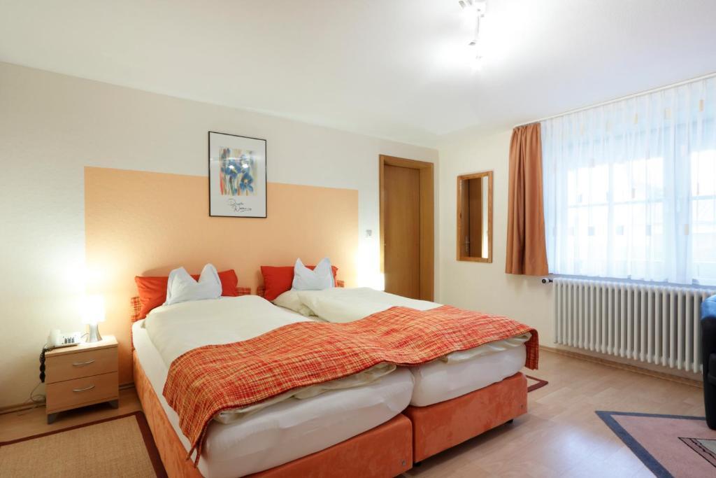Hotel Pension Stern Bad Buchau Room photo