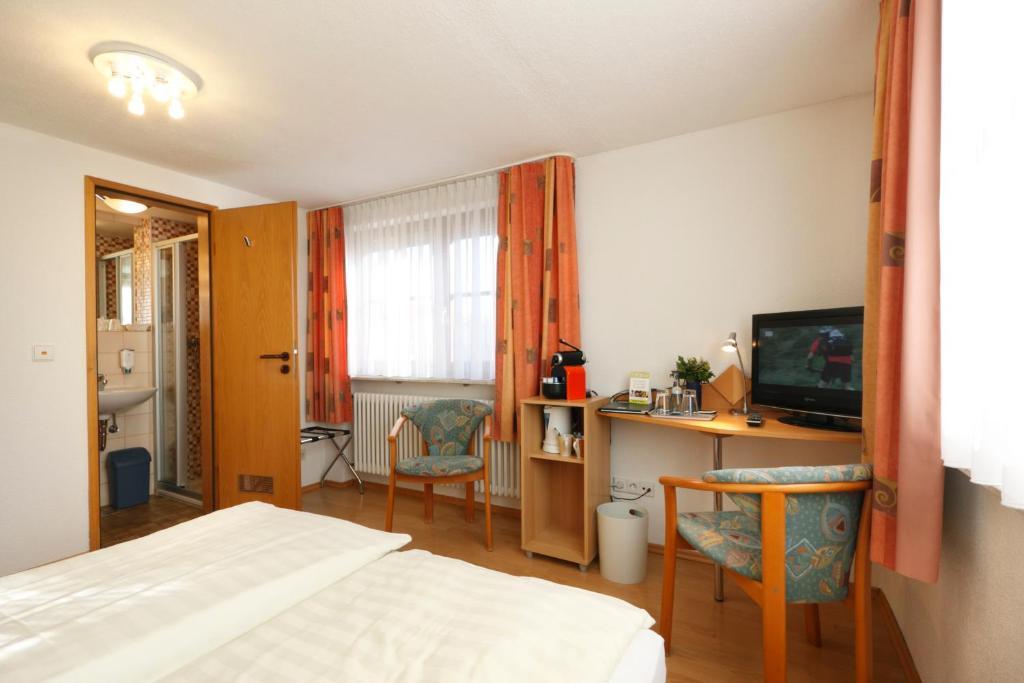 Hotel Pension Stern Bad Buchau Room photo