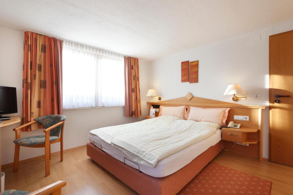 Hotel Pension Stern Bad Buchau Room photo