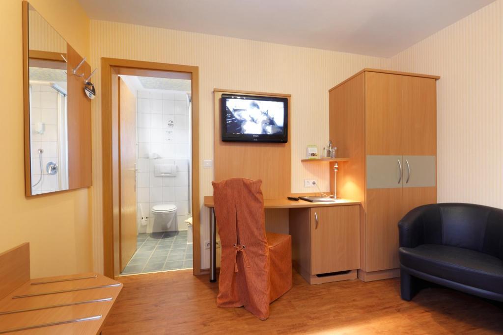 Hotel Pension Stern Bad Buchau Room photo