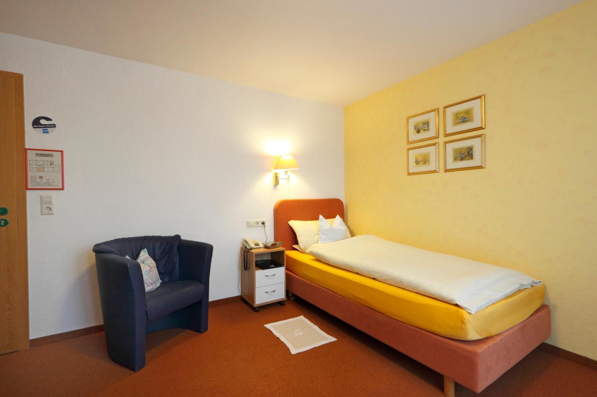 Hotel Pension Stern Bad Buchau Exterior photo